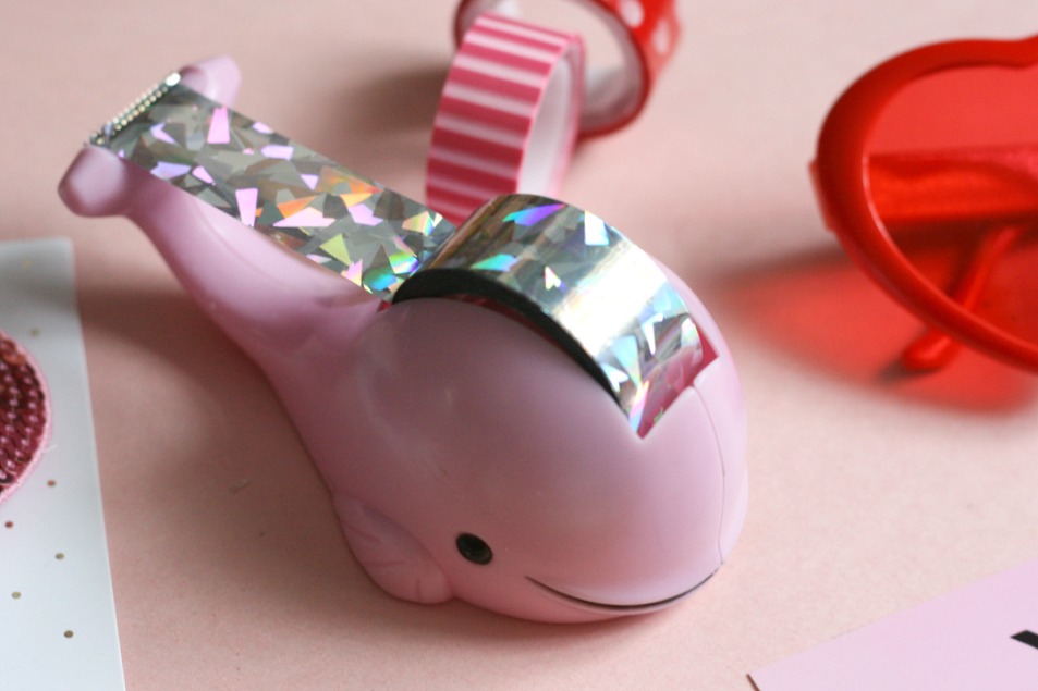 valentines-day-gift-ideas-hm-dolphin-tape-dispenser